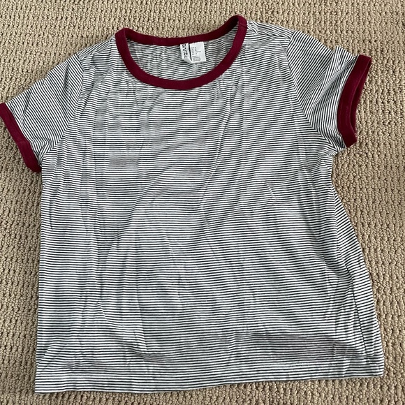 Stripped Cropped Tee - Picture 1 of 2